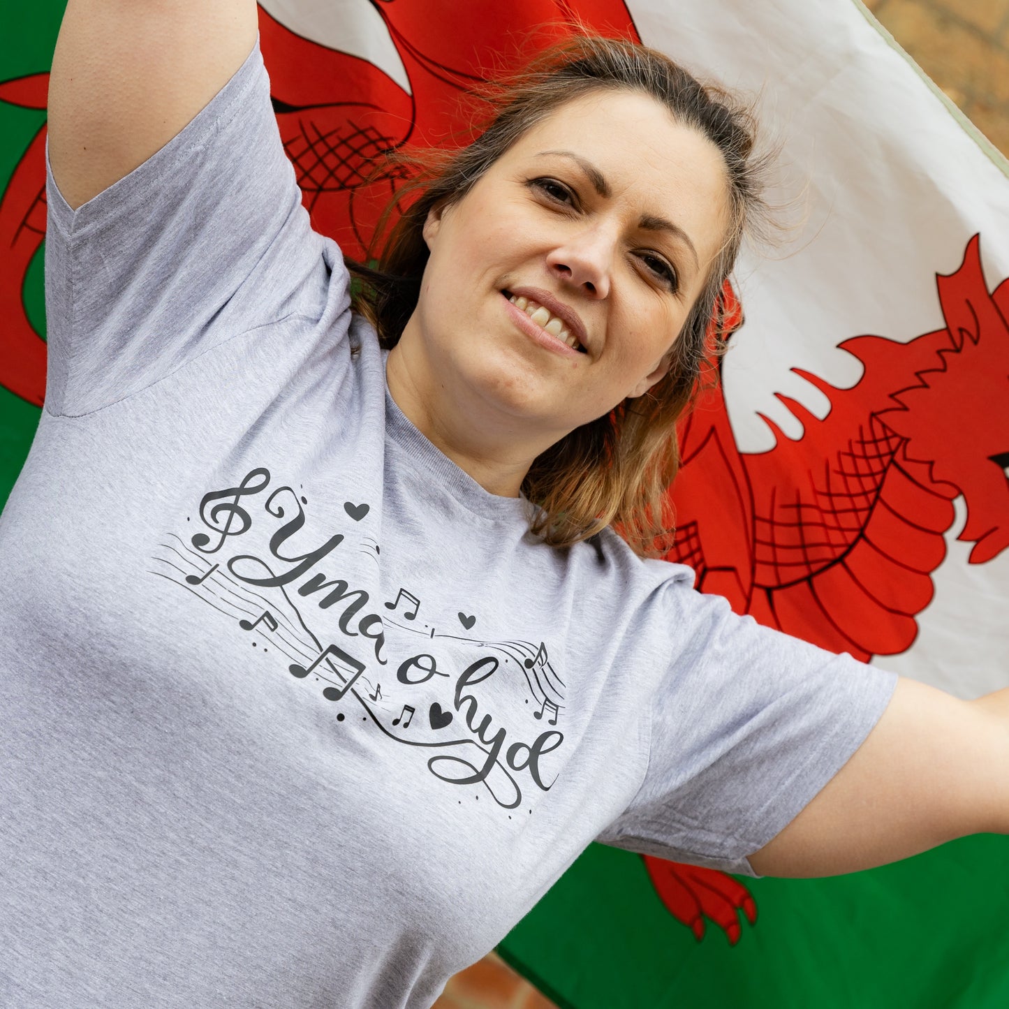 Yma o Hyd T-Shirt